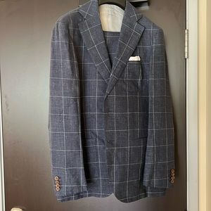 Blue and white check FW Ormezzano 100% linen suit. Size 52. Like new.